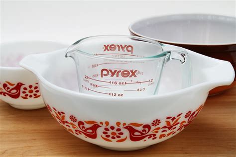 Why Pyrex Bowls “Explode” 